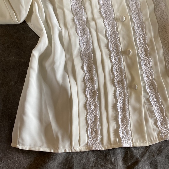 Vintage 80’s Kendra Scott cream blouse feminine bohemian cottagecore - Picture 3 of 9